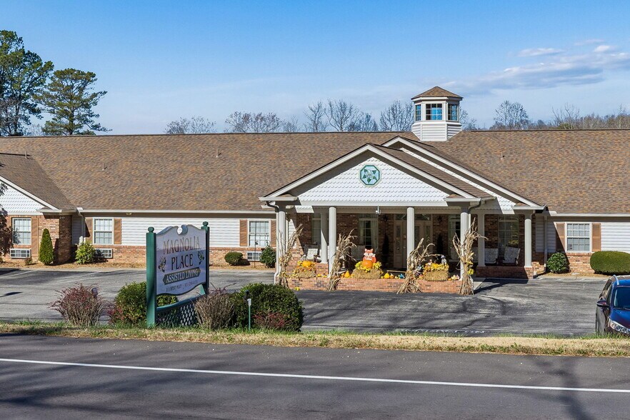 Main Street, Waverly, TN à vendre - Photo du bâtiment - Image 3 de 37