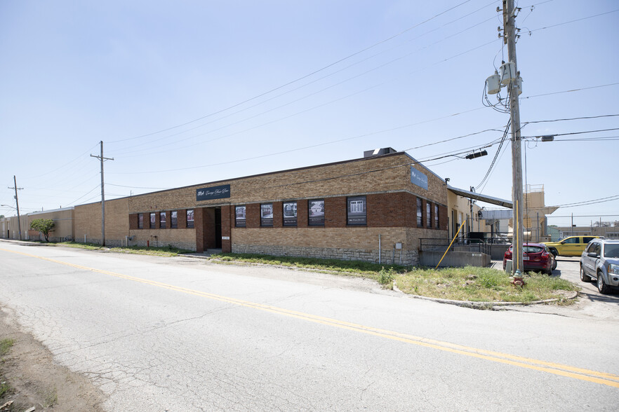 3150 Dodge Rd, Kansas City, KS à louer - Photo du bâtiment - Image 3 de 9