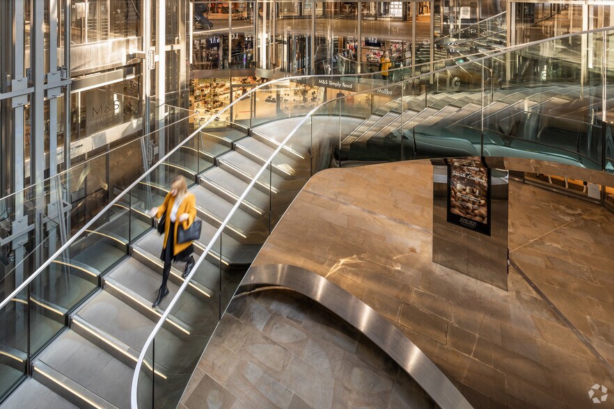 1 New Change, Londres à louer - Photo du bâtiment - Image 2 de 26