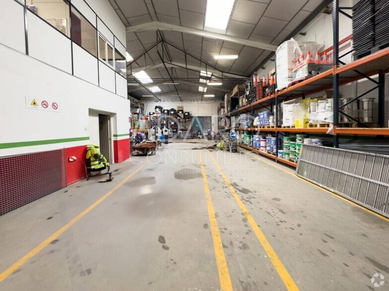 Industriel dans San Fernando de Henares, Madrid à vendre - Photo du bâtiment - Image 2 de 15