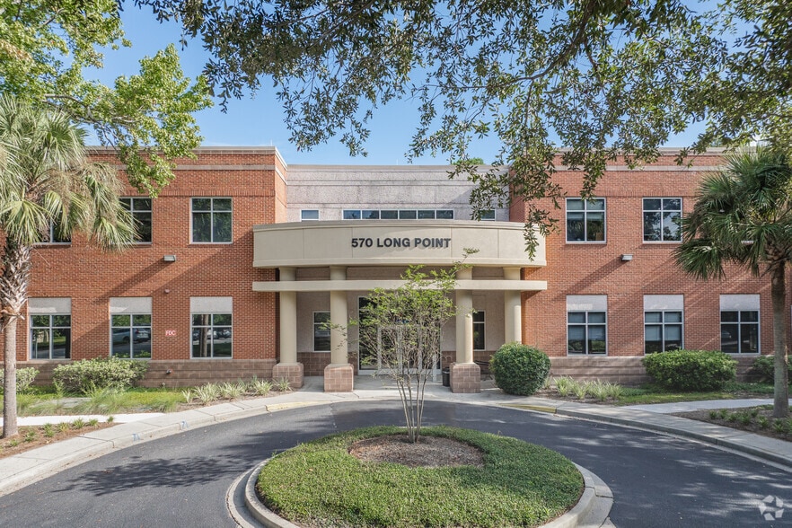 570 Long Point Rd, Mount Pleasant, SC for lease - Building Photo - Image 2 of 22