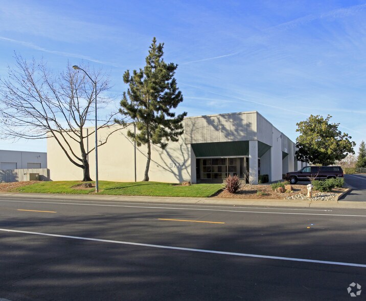 9777 Business Park Dr, Sacramento, CA à vendre - Photo du bâtiment - Image 3 de 4