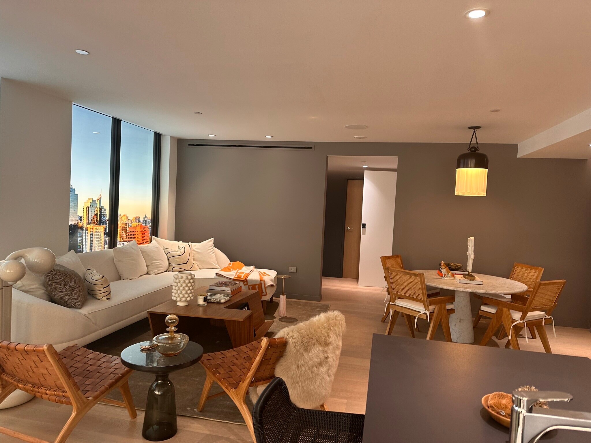 970 Burrard St, Vancouver, BC for sale Interior Photo- Image 1 of 1