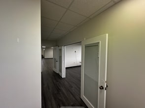 3000 Gulf To Bay Blvd, Clearwater, FL for lease Interior Photo- Image 2 of 9