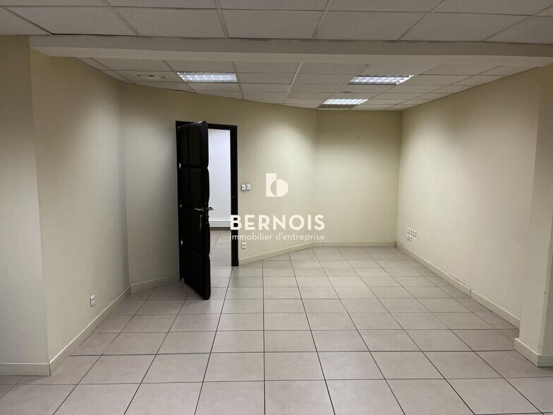 Bureau dans Toulon à louer - Photo intérieure - Image 2 de 14