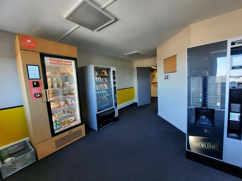 1 Avenue De L'Angeviniere, Saint-Herblain à louer - Photo du bâtiment - Image 2 de 26