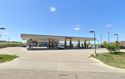 3225 40th Ave NW, Rochester, MN à vendre - Photo du bâtiment - Image 2 de 4