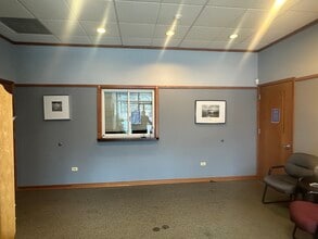 5950 Lincoln Ave, Lisle, IL for lease Lobby- Image 1 of 13