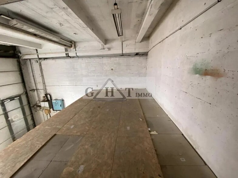 Industrial in Saint-Maur-des-Fossés for lease - Interior Photo - Image 3 of 10