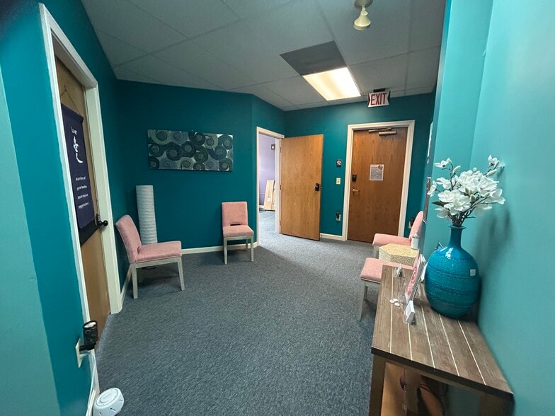 46 S Main St, Concord, NH for sale - Interior Photo - Image 2 of 5