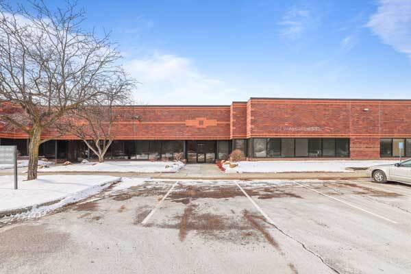 7600-7682 Executive Dr, Eden Prairie, MN à louer - Photo du bâtiment - Image 3 de 9