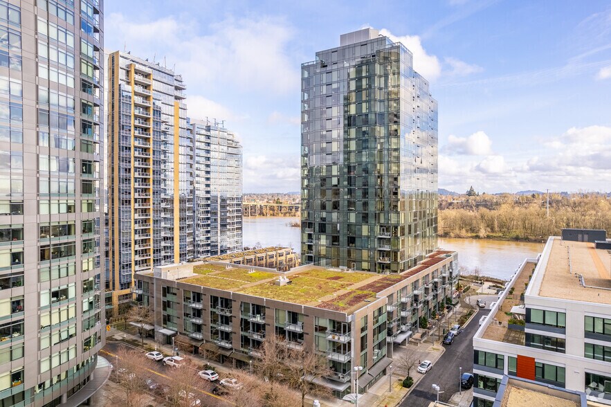 841 S Gaines St, Portland, OR à louer - Photo du bâtiment - Image 1 de 4