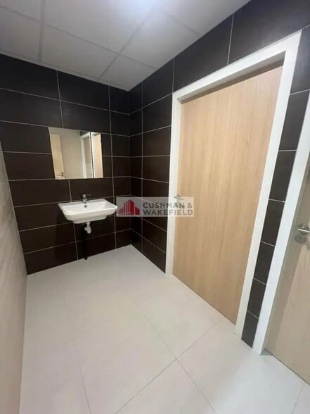 Bureau dans Nîmes à louer - Photo intérieure - Image 3 de 3