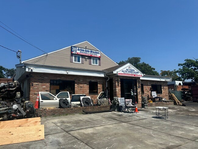 More details for 38 E Chestnut St, Massapequa, NY - Retail for Sale