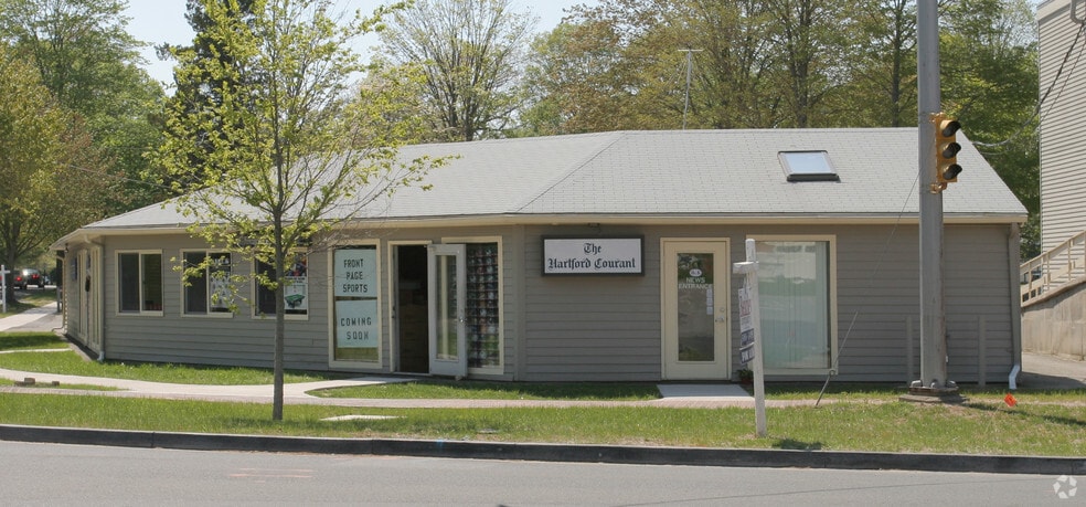 265 Main St, Old Saybrook, CT for lease - Building Photo - Image 2 of 5
