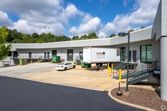 680 Engineering Dr, Peachtree Corners, GA for lease Interior Photo- Image 2 of 12