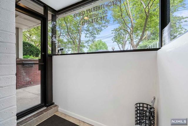 1331 Anderson, Fort Lee, NJ à vendre - Photo du bâtiment - Image 3 de 8