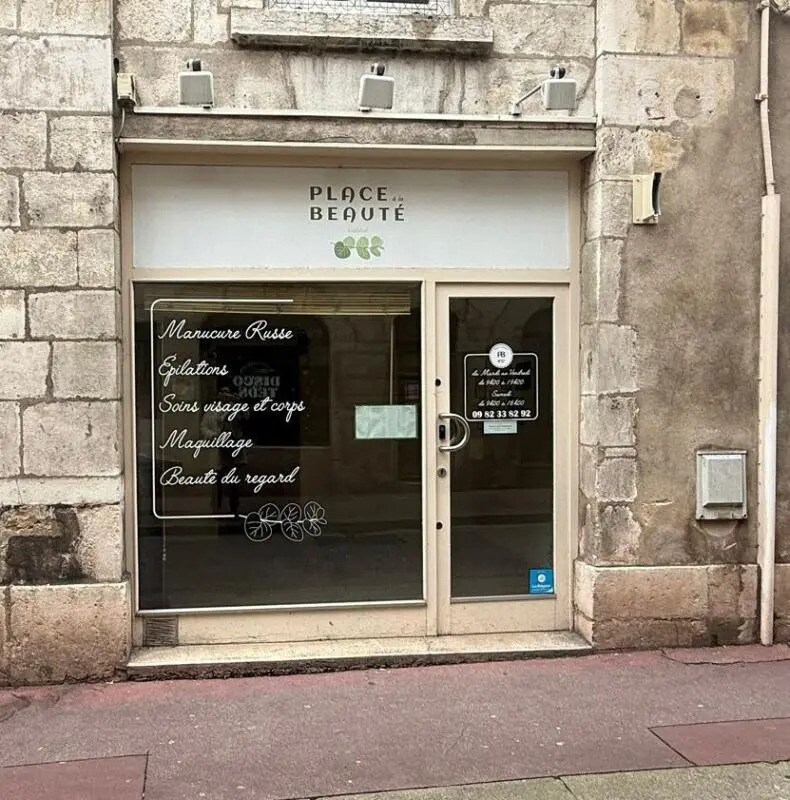 Flex dans Bourg-en-Bresse à louer Photo du bâtiment- Image 1 de 7