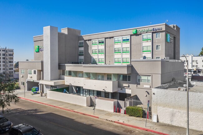 Plus de détails pour 611 S Westlake Ave, Los Angeles, CA - Services hôteliers à vendre