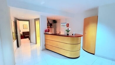 Bureau/Commerce de détail dans Castellar del Vallès, Barcelona à louer Photo intérieure- Image 2 de 14