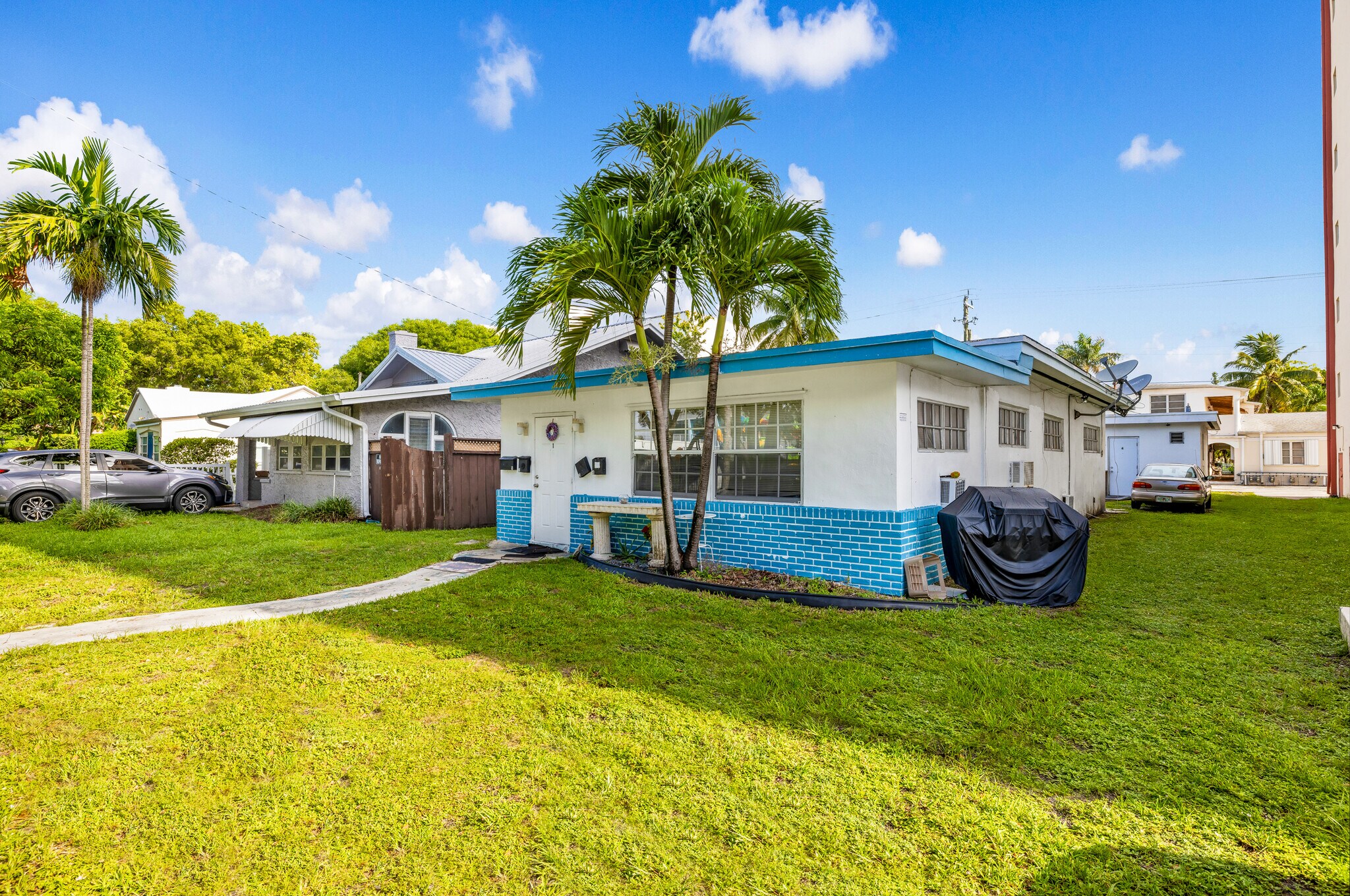 1711 Buchanan St, Hollywood, FL à vendre Photo du bâtiment- Image 1 de 12