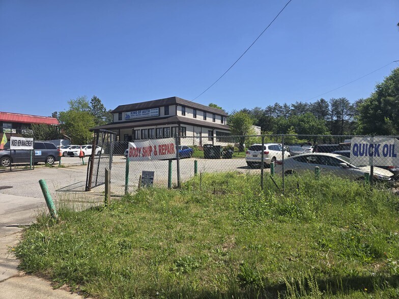 5885 Memorial Dr, Stone Mountain, GA à vendre - Photo du bâtiment - Image 3 de 13