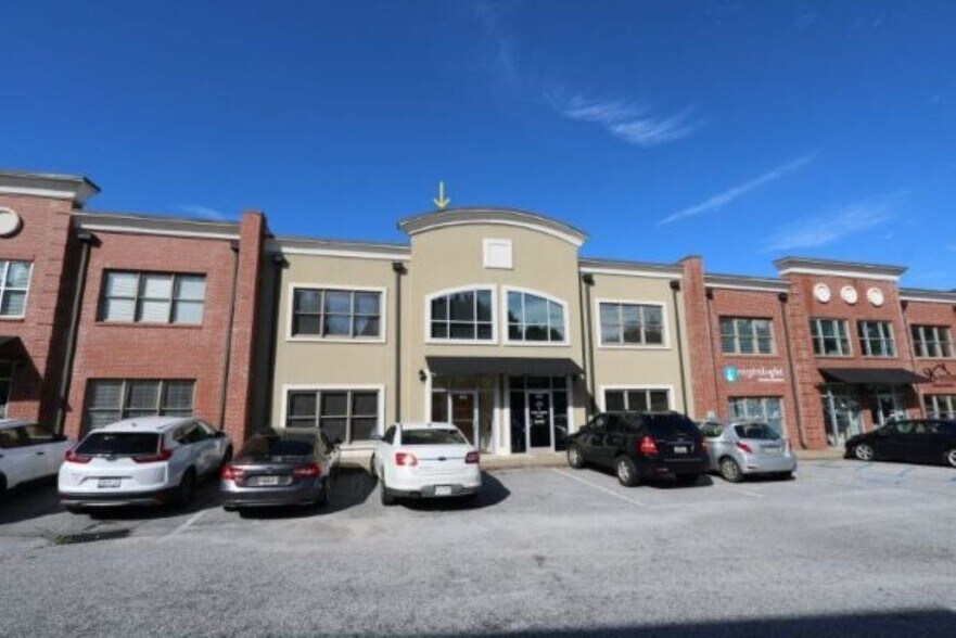 955 W Wade Hampton Blvd, Greer, SC à vendre - Photo du bâtiment - Image 1 de 28