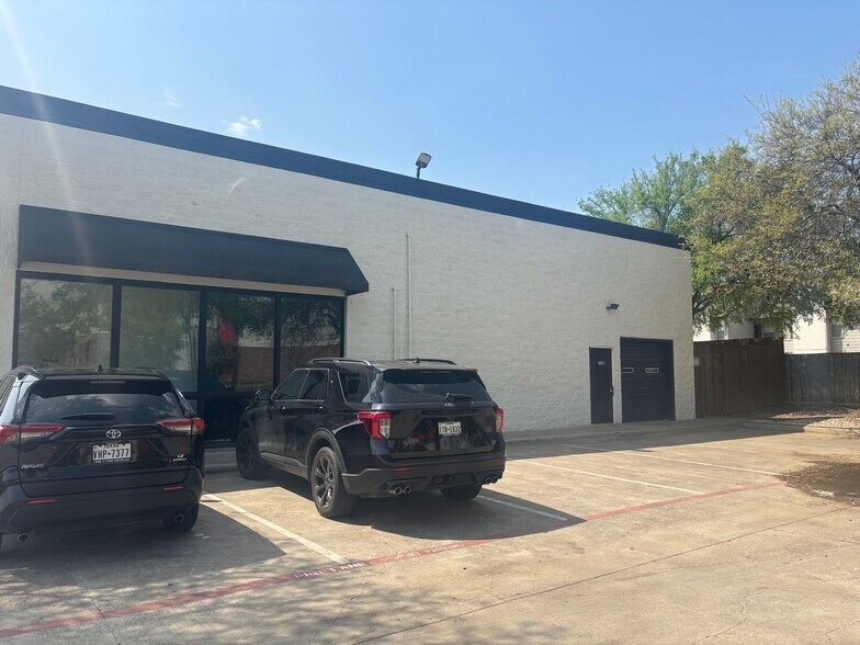 3300-3350 S Watson Rd, Arlington, TX à vendre - Photo du bâtiment - Image 3 de 6