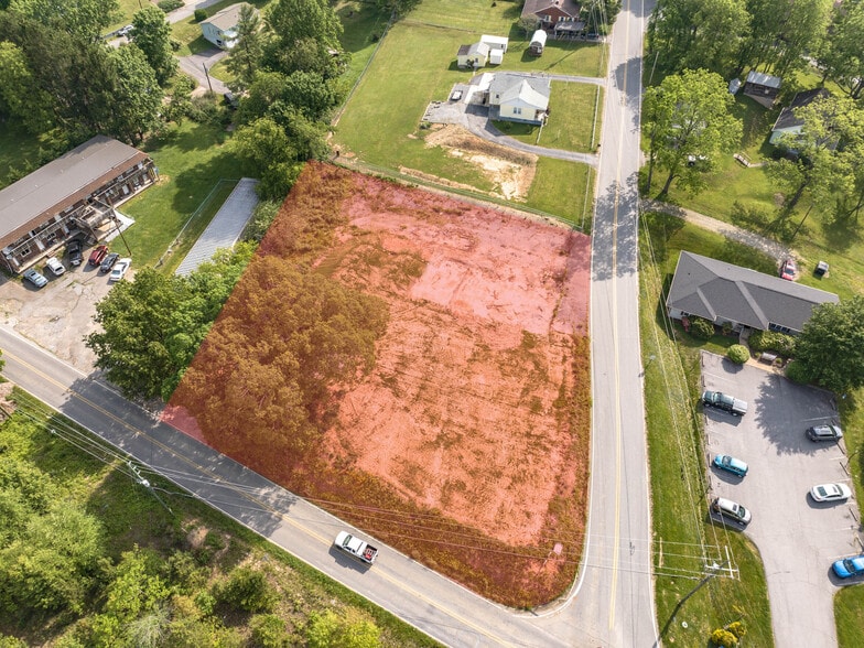 35 Lee Rd, Clyde, NC à vendre - Photo du bâtiment - Image 3 de 15