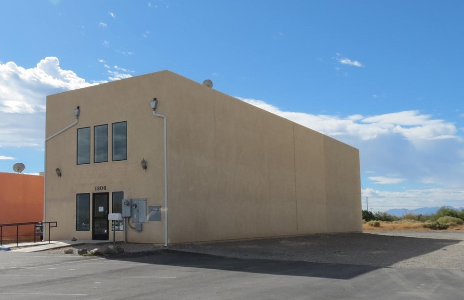 1306 E Calvada Blvd, Pahrump, NV for sale - Primary Photo - Image 1 of 1