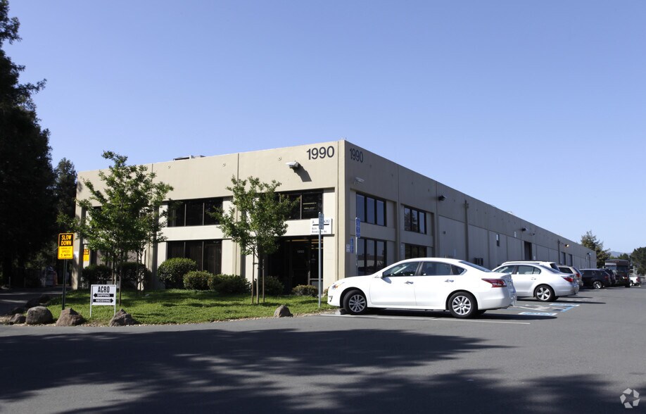 1990 Olivera Rd, Concord, CA for lease - Building Photo - Image 2 of 4