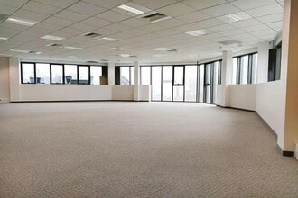 4 Avenue Pablo Picasso, Nanterre à louer Photo intérieure- Image 2 de 11