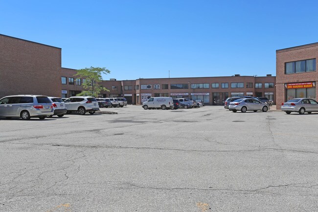 Plus de détails pour 21 Kenview Blvd, Brampton, ON - Industriel à vendre