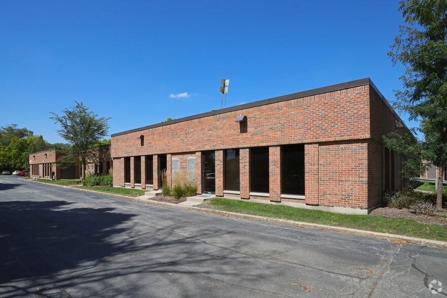 5509 N Cumberland Ave, Chicago, IL à vendre - Photo du bâtiment - Image 3 de 5