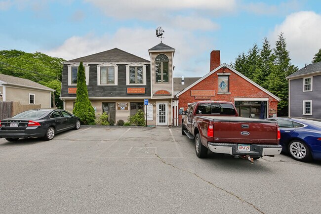 Plus de détails pour 143 State St, Newburyport, MA - Bureau/Médical à louer