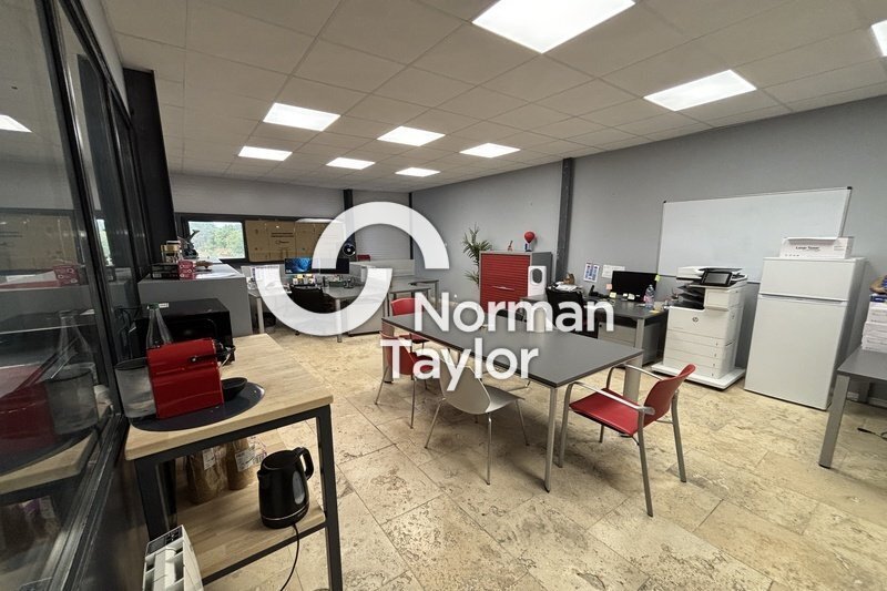 Flex in Montpellier for lease - Interior Photo - Image 2 of 6