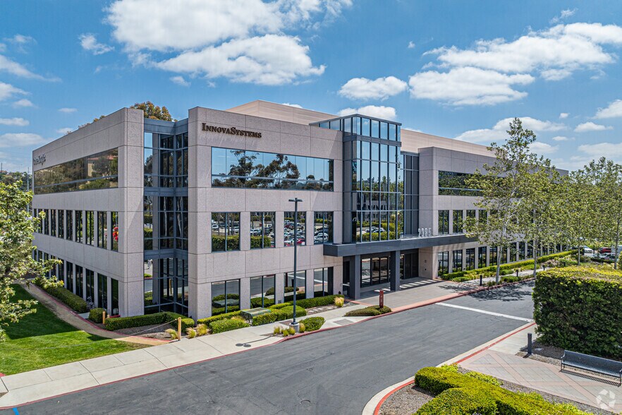 2385 Northside Dr, San Diego, CA à louer - Photo du bâtiment - Image 1 de 6