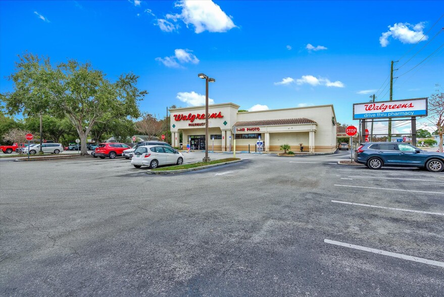 5701 Gulfport Blvd S, Gulfport, FL à vendre - Photo du bâtiment - Image 3 de 18