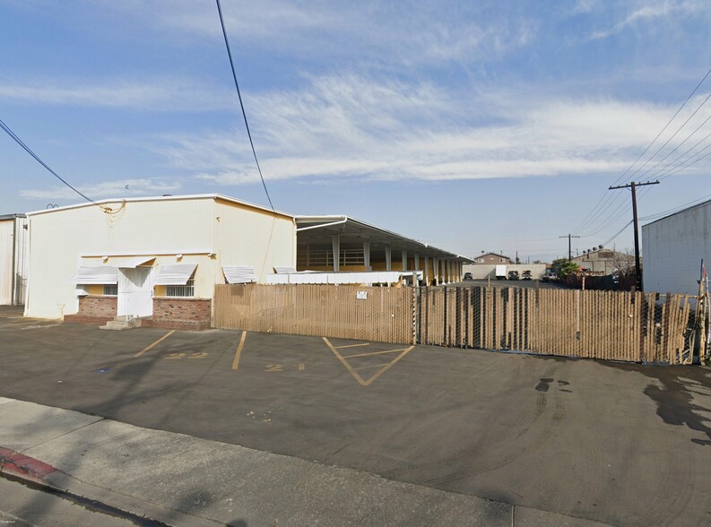 4843 Cecilia St, Cudahy, CA à louer - Photo du bâtiment - Image 2 de 18