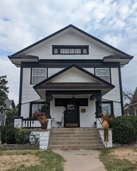 2812 E Douglas Ave, Wichita, KS à louer - Photo du bâtiment - Image 1 de 4