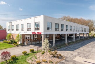 More details for 5600 Market St, Youngstown, OH - Office for Sale