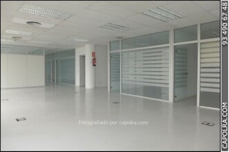 Carrer de Frederic Mompou, 5, Sant Just Desvern, Barcelona for lease Interior Photo- Image 1 of 14