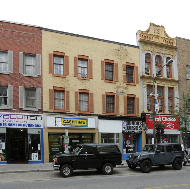 Plus de détails pour 177 Dundas St, London, ON - Commerce de détail à louer