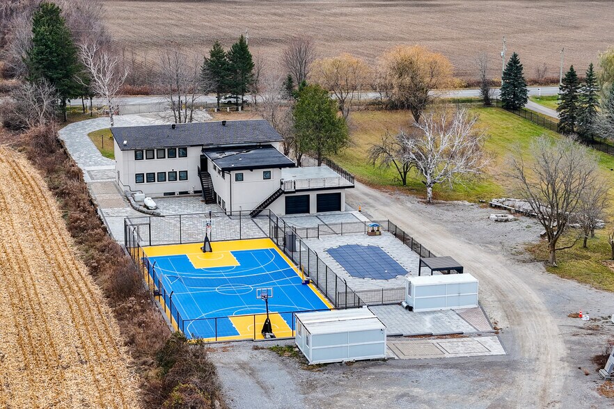 2402 Holborn Rd, Queensville, ON à vendre - Photo du bâtiment - Image 3 de 35