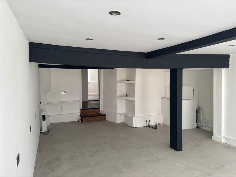14 Sadler St, Wells for lease - Building Photo - Image 2 of 7