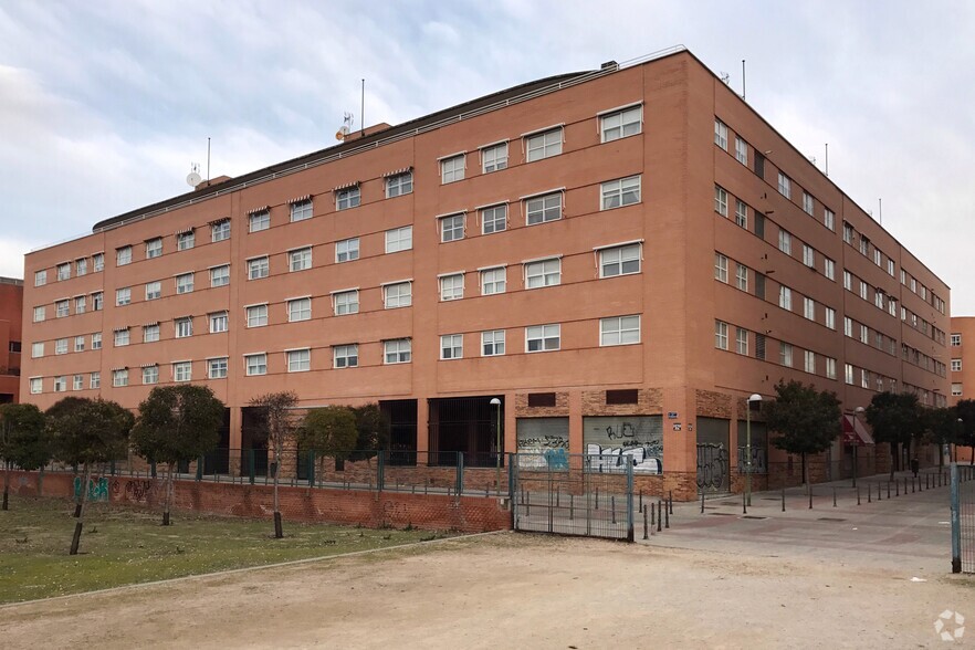 Calle Pergamino, 28, Madrid, Madrid for sale - Primary Photo - Image 1 of 2