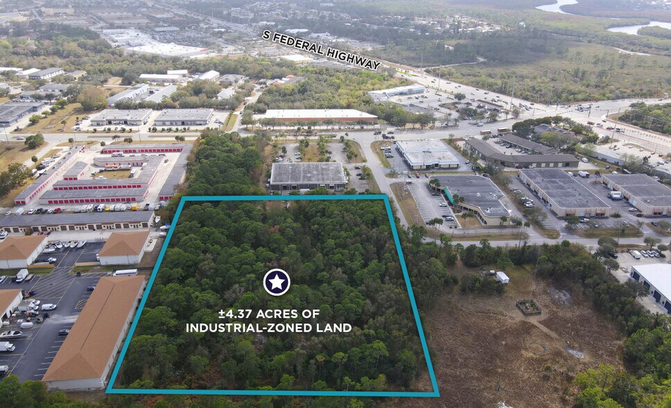 1485 SE Huffman Rd, Port Saint Lucie, FL à vendre - Photo du bâtiment - Image 2 de 3