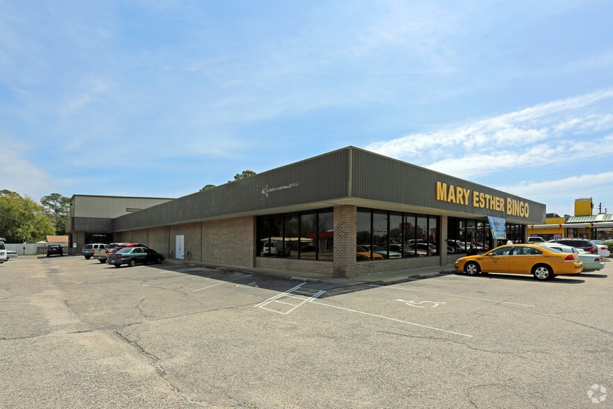481 Mary Esther Blvd, Mary Esther, FL for lease - Primary Photo - Image 1 of 9