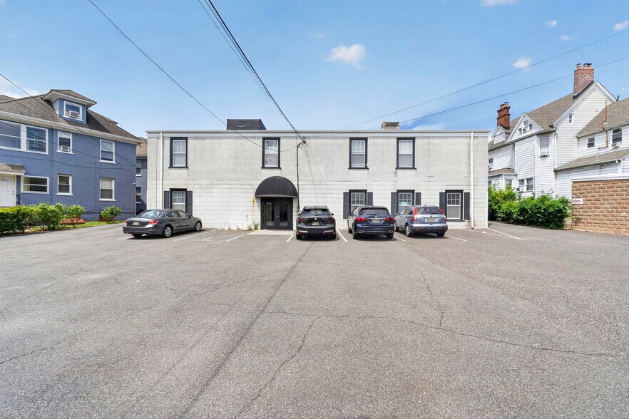 89 Valley Rd, Montclair, NJ à vendre - Photo du bâtiment - Image 2 de 59