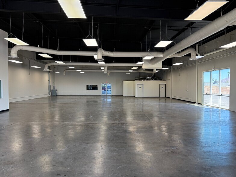 4440 E Tropicana Ave, Las Vegas, NV à louer - Photo du bâtiment - Image 3 de 7